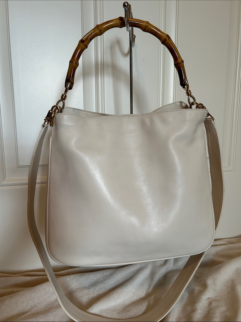 Gucci Bamboo Ivory Leather Shoulder Hand Bag- Gorgeous! - Picture 2 of 11